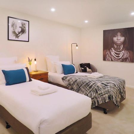 Appartement Executive Living In Bluewater à Queenstown Extérieur photo