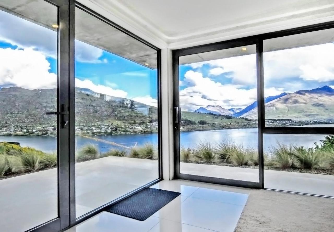 Appartement Executive Living In Bluewater à Queenstown Extérieur photo