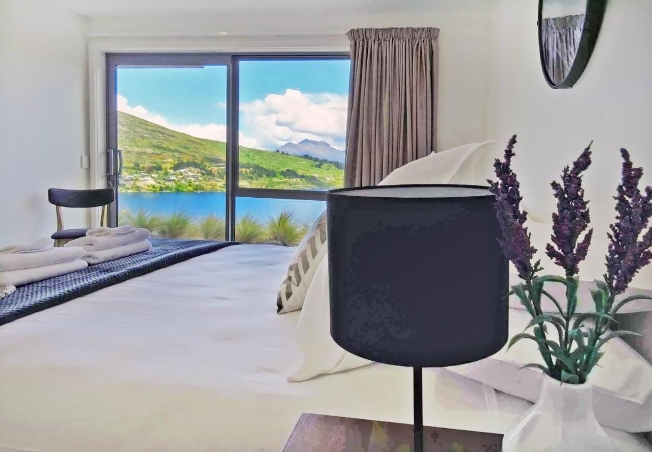 Appartement Executive Living In Bluewater à Queenstown Extérieur photo