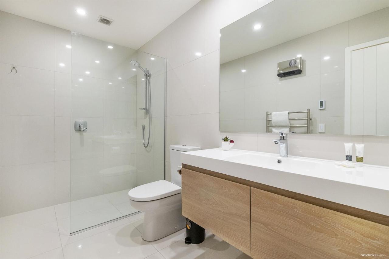 Appartement Executive Living In Bluewater à Queenstown Extérieur photo
