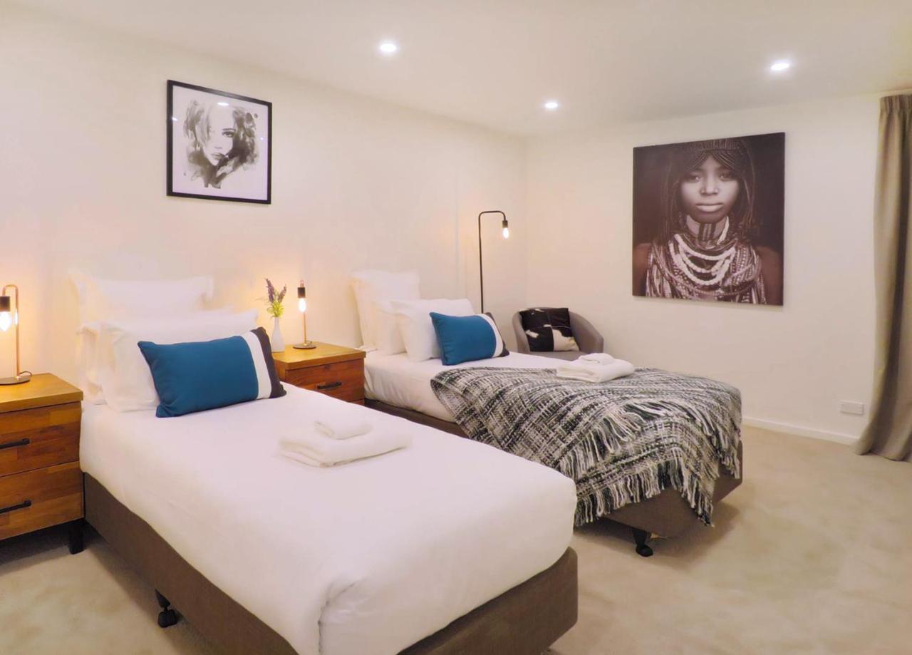 Appartement Executive Living In Bluewater à Queenstown Extérieur photo