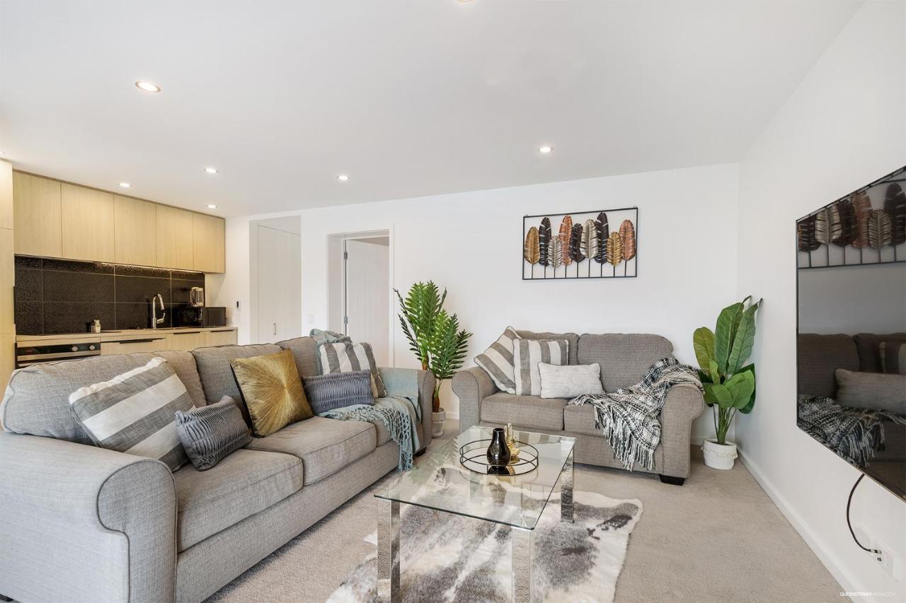 Appartement Executive Living In Bluewater à Queenstown Extérieur photo