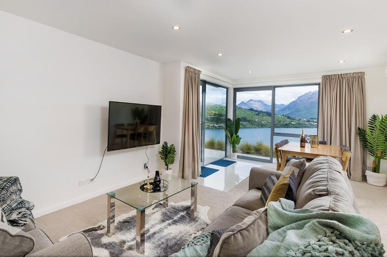 Appartement Executive Living In Bluewater à Queenstown Extérieur photo